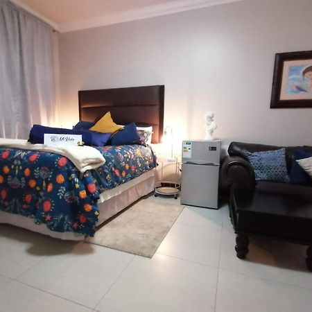 Mi Vida Guesthouse Klerksdorp Buitenkant foto