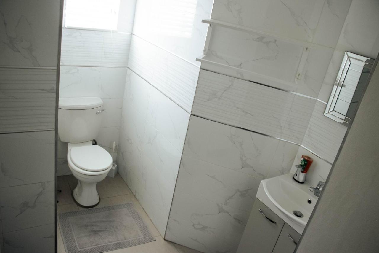 Mi Vida Guesthouse Klerksdorp Buitenkant foto