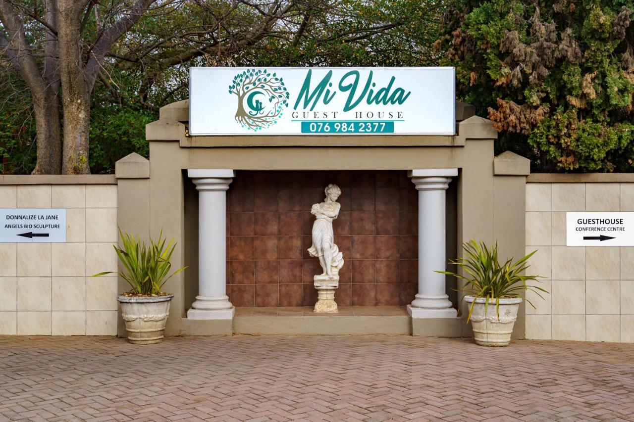 Mi Vida Guesthouse Klerksdorp Buitenkant foto
