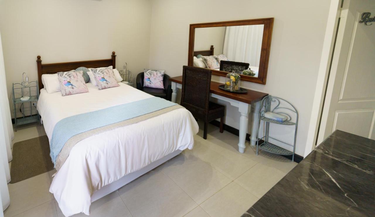 Mi Vida Guesthouse Klerksdorp Buitenkant foto