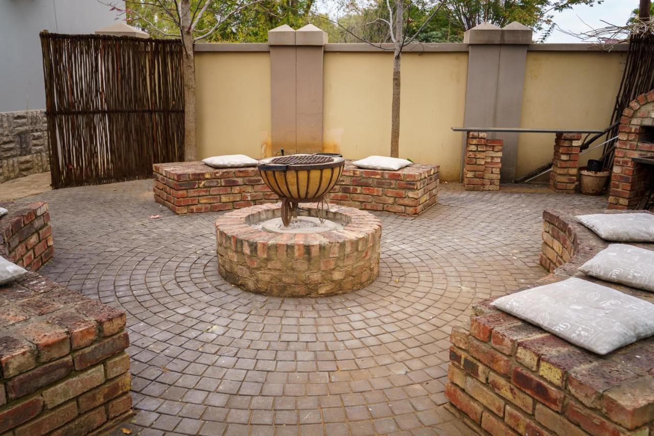 Mi Vida Guesthouse Klerksdorp Buitenkant foto