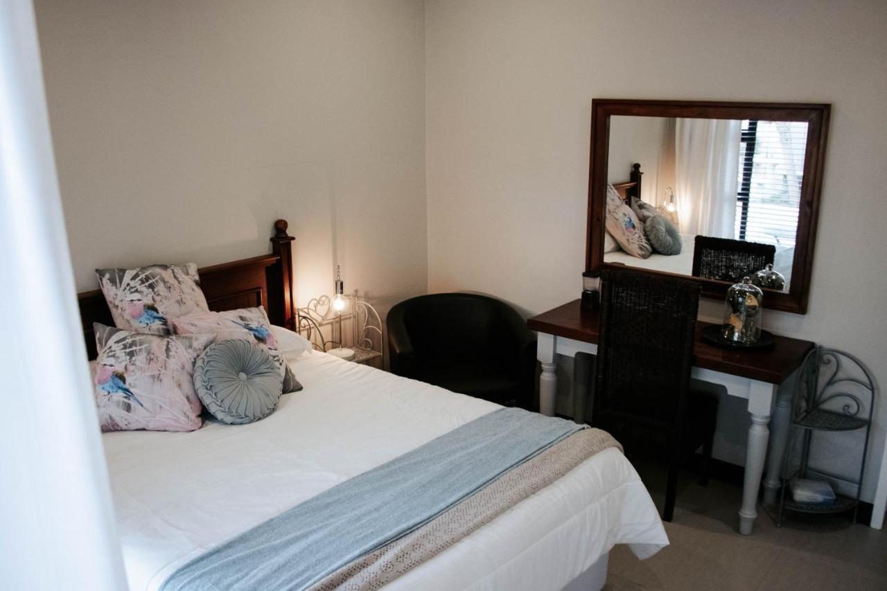 Mi Vida Guesthouse Klerksdorp Buitenkant foto