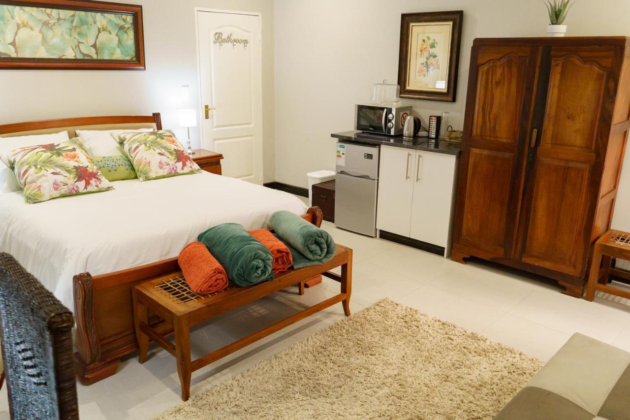 Mi Vida Guesthouse Klerksdorp Buitenkant foto